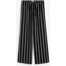 bonprix Marlenehose aus leichtem Crêpeschwarz 46Damen