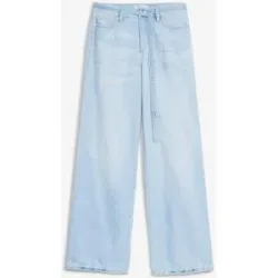 bonprix Weite Jeans lockerer Loose Fit, low Stretch Denim, 5-Pocket-Design