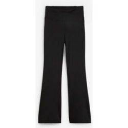 bonprix Sporthose aus Powerstretch-Material, Slim Fit Passform, mit Gesässtasche