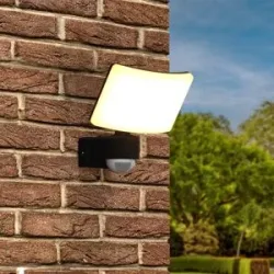 HOFTRONIC London - LED-Wandleuchte mit Sensor - 30 Watt 2500 Lumen - Bewegungsmelder und Dämmerungsschalter - 3000K warmweiß - Schwarz - Sicherheitsleuchte