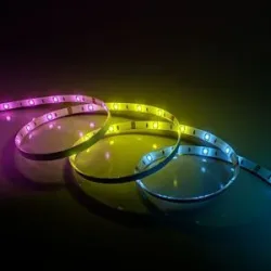 HOFTRONIC Liora Smart LED-Streifen 5 m - Wifi & Bluetooth - RBGIC - Mit Fernbedienung - IP44 für drinnen und draußen - SMD 5050 - 24 LEDs/m