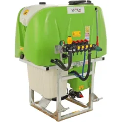 Seven Italy 600L  Traktor-Spritztank für Unkrautbekämpfung  Comet BP 75 Pumpe